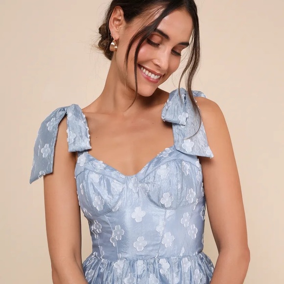 Lulus Gorgeous Excellence Light Blue Floral Burnout Tiered Midi Dress - XS. New - Picture 2 of 4